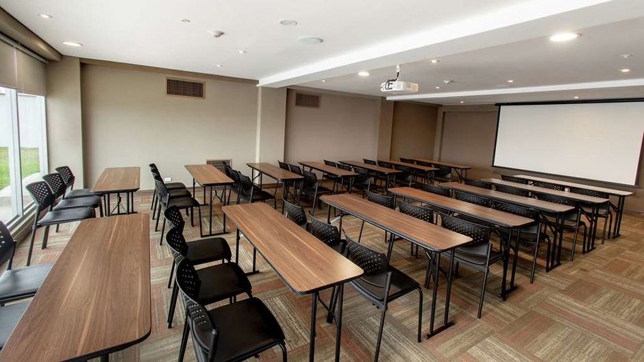 Hampton by Hilton Lima San Isidro Meeting