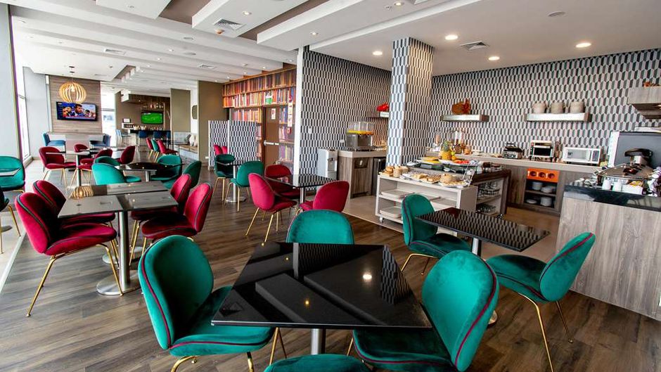 Hampton by Hilton Lima San Isidro Restaurant
