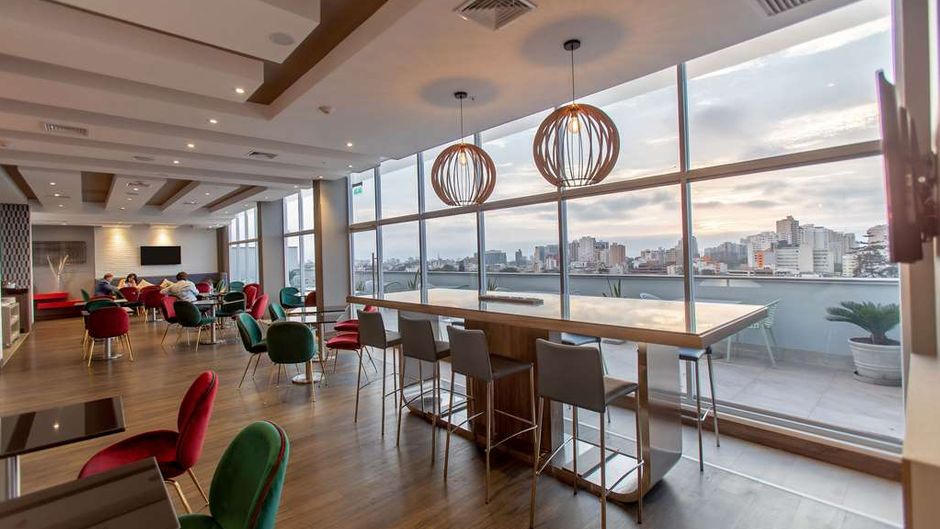 Hampton by Hilton Lima San Isidro Restaurant