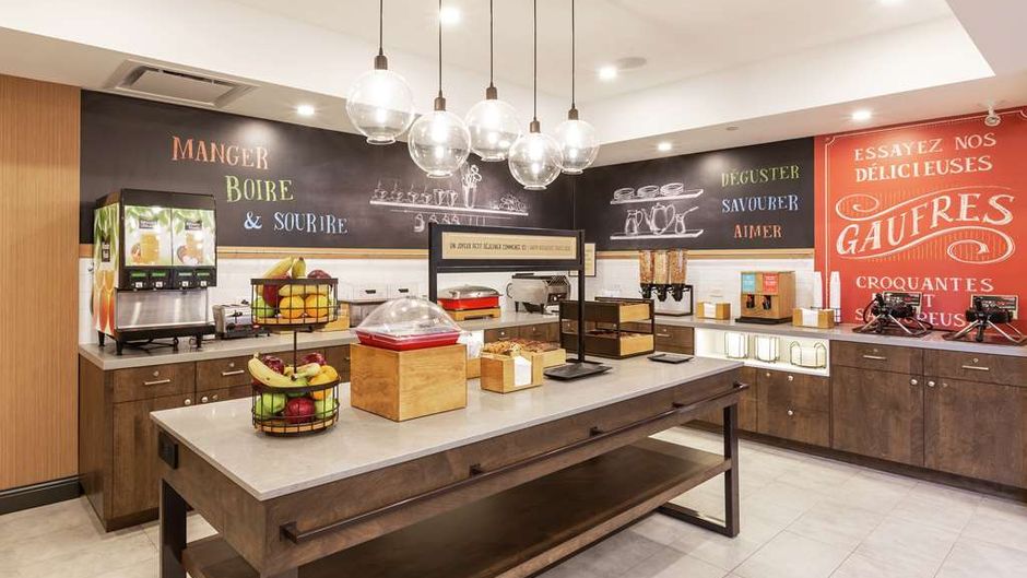 Hampton Inn & Suites Beauport Restaurant