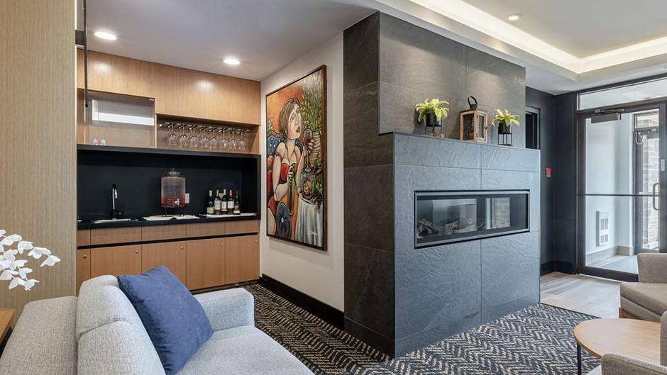 DoubleTree by Hilton Quebec Lobby
