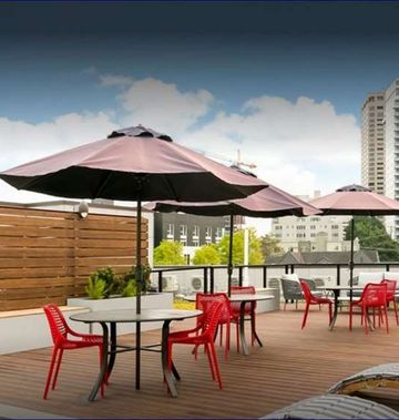 Chroma Hotel