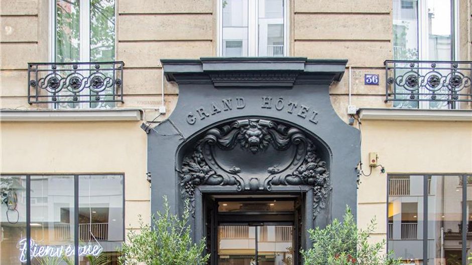 Grand Hotel Clichy Exterior