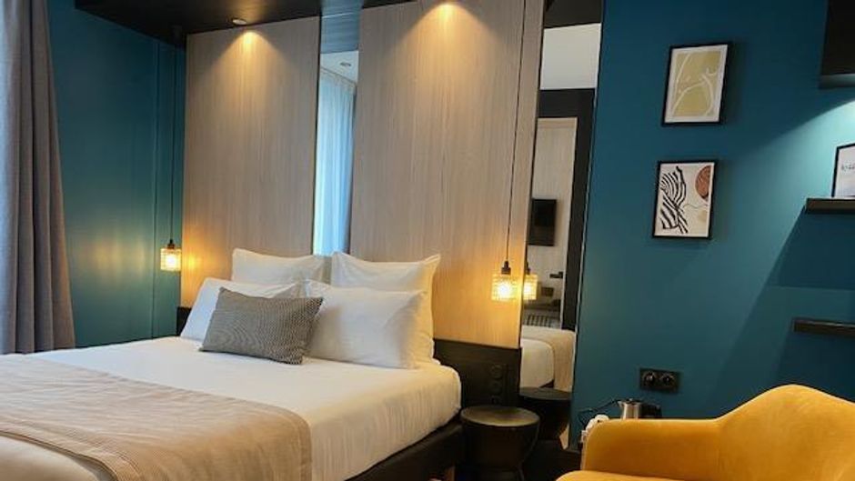 Grand Hotel Clichy Room
