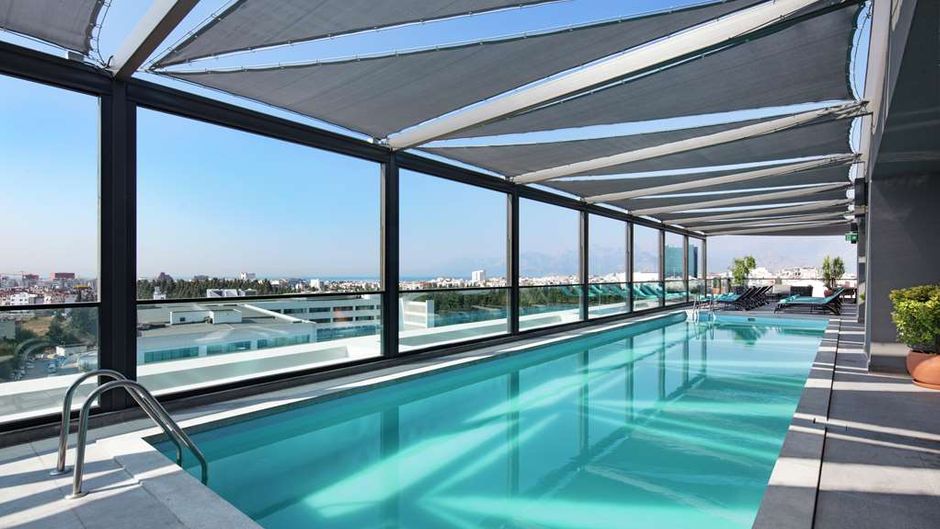 DoubleTree by Hilton Antalya City Centre Pool