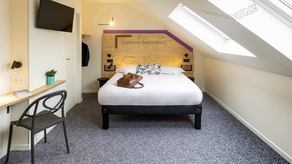Greet Hotel Beaune Room