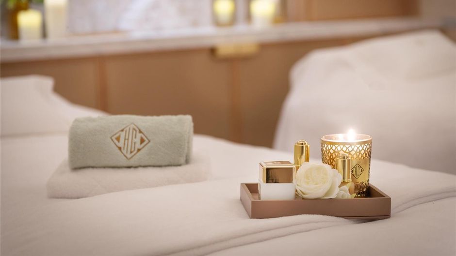 Hotel du Collectionneur Arc de Triomphe Spa