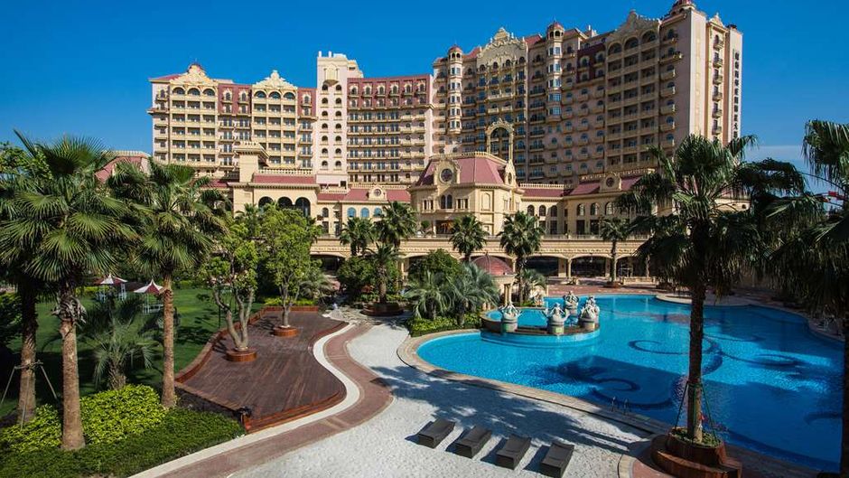 Radisson Blu Forest Manor Hongqiao Pool