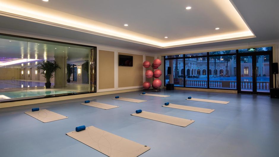 Radisson Blu Forest Manor Hongqiao Health