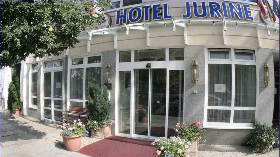 Jurine Hotel Exterior