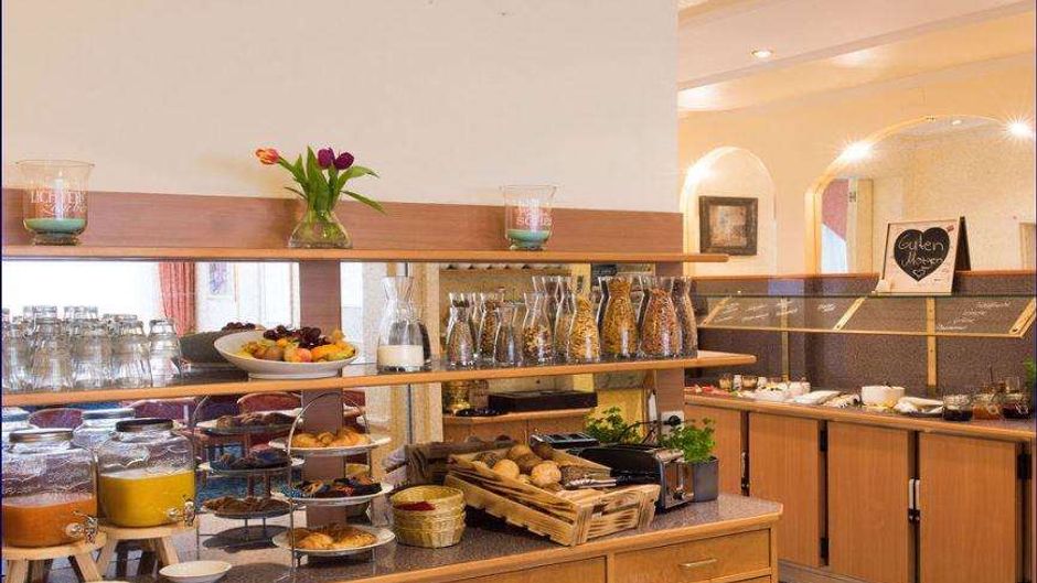 Jurine Hotel Restaurant