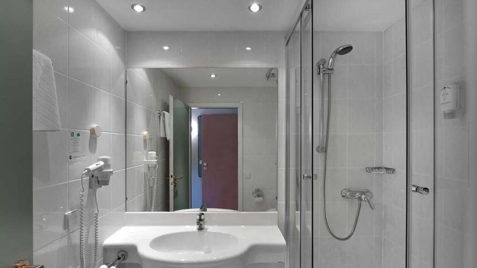 Jurine Hotel Room
