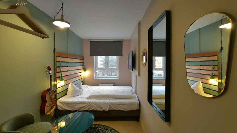 Jurine Hotel Room