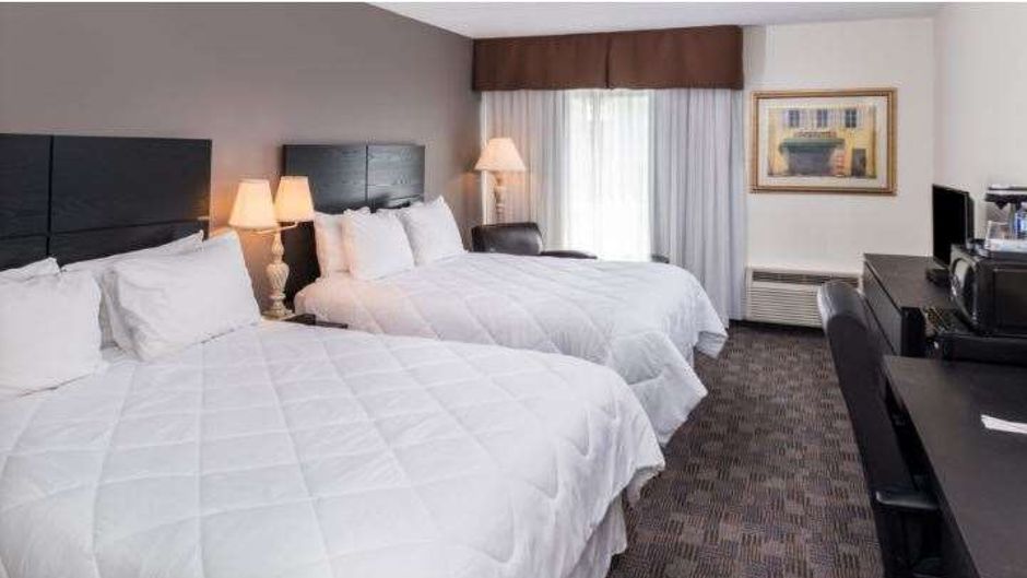 Days Inn by Wyndham Hotel/Conf Centre Room