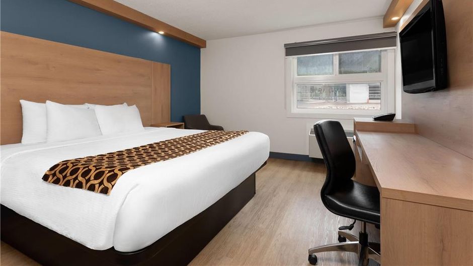 Travelodge by Wyndham Blairmore Room