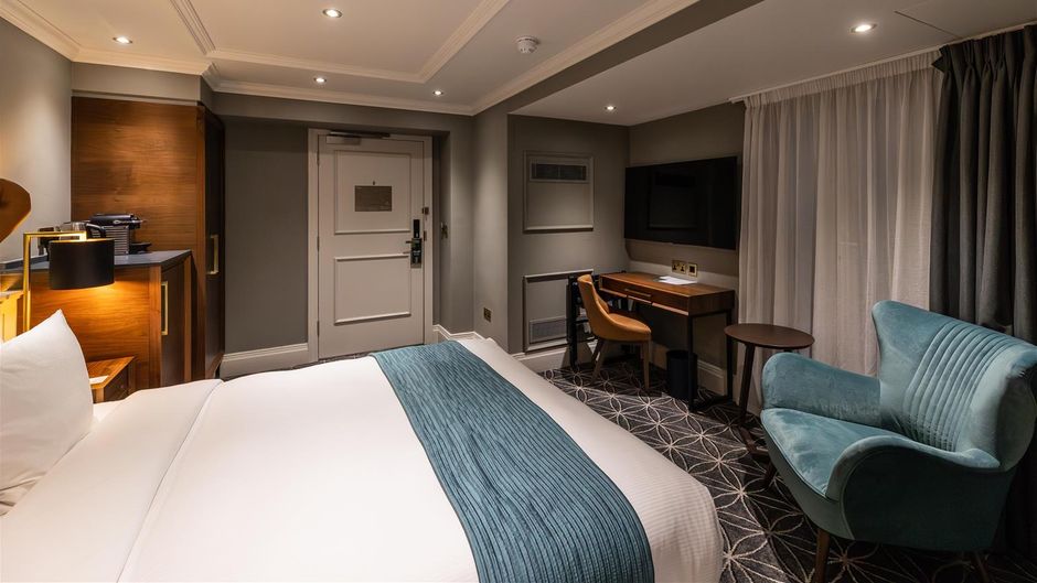 100 Queen's Gate Hotel London Kensington Room