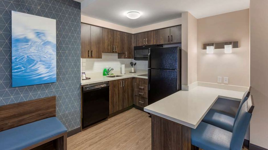 Executive Residency by BW Toronto Room
