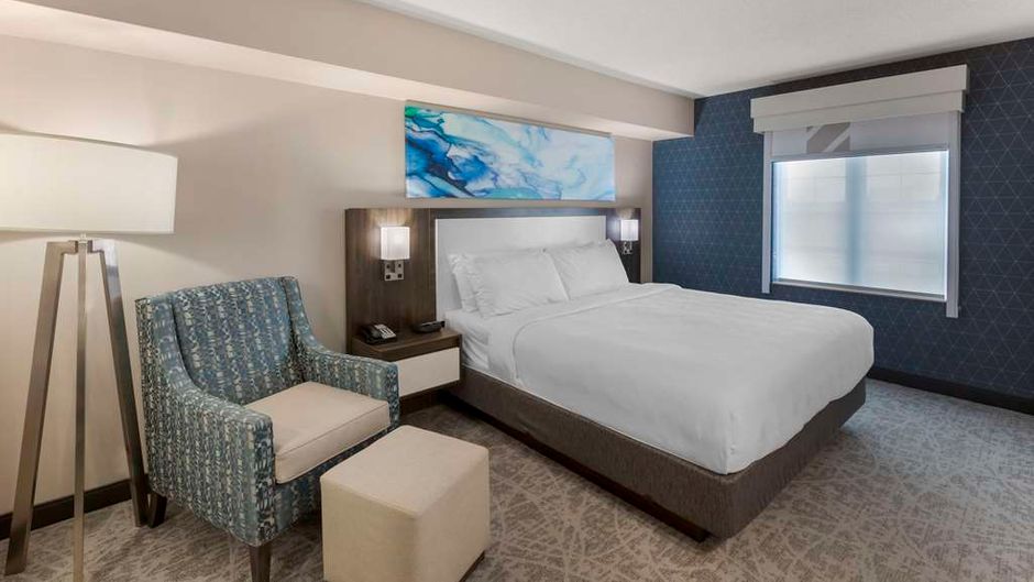 Executive Residency by BW Toronto Room
