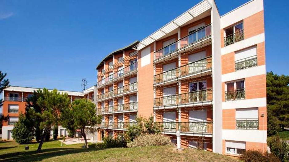 Cerise Valence Exterior