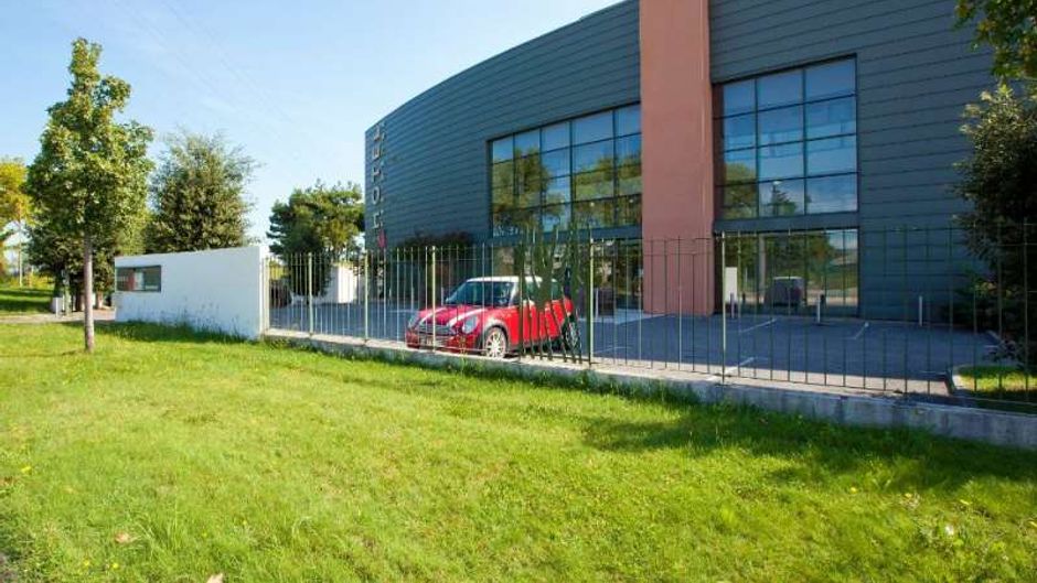 Cerise Valence Exterior