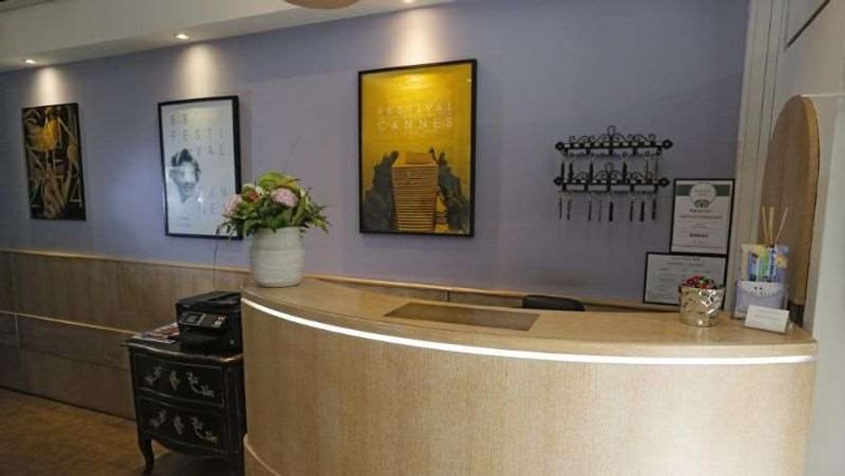 Hotel Alize Lobby