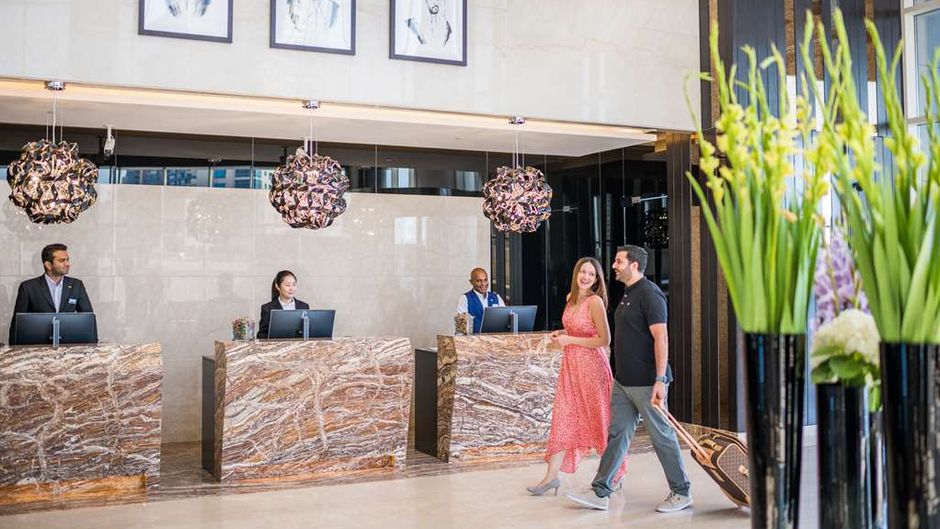 Radisson Blu Hotel, Dubai Canal View Lobby