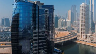 Radisson Blu Hotel, Dubai Canal View