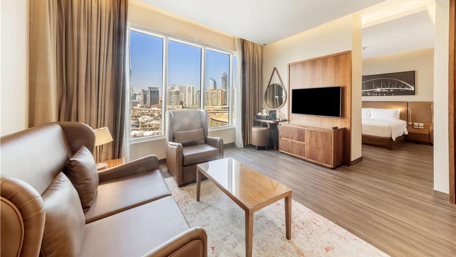 Radisson Blu Hotel, Dubai Canal View Suite