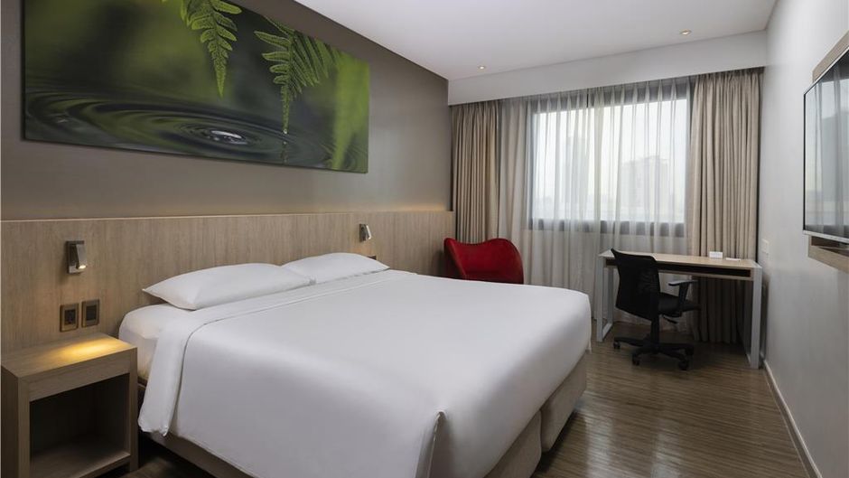 Park Inn By Radisson North EDSA Room