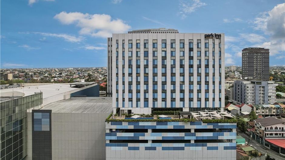 Park Inn By Radisson North EDSA Exterior