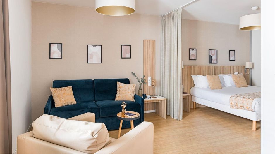 Q7 Lodge Room
