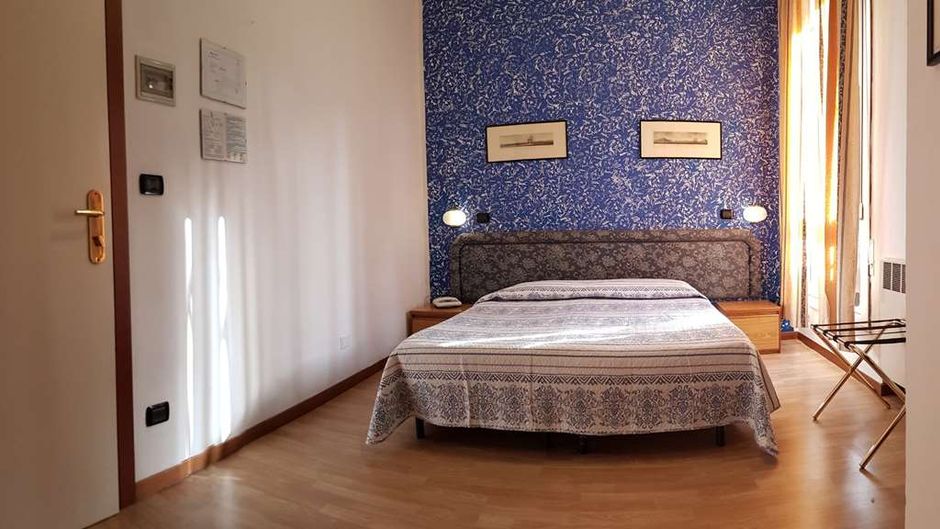 Hotel Terme Castel San Pietro Room