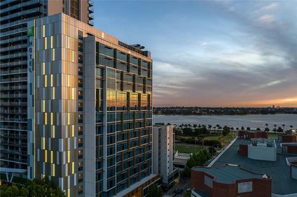 Ibis Styles East Perth Hotel