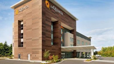 La Quinta Inn & Suites by Wyndham