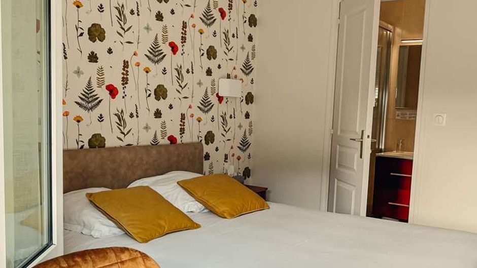 Garden Hotel Room