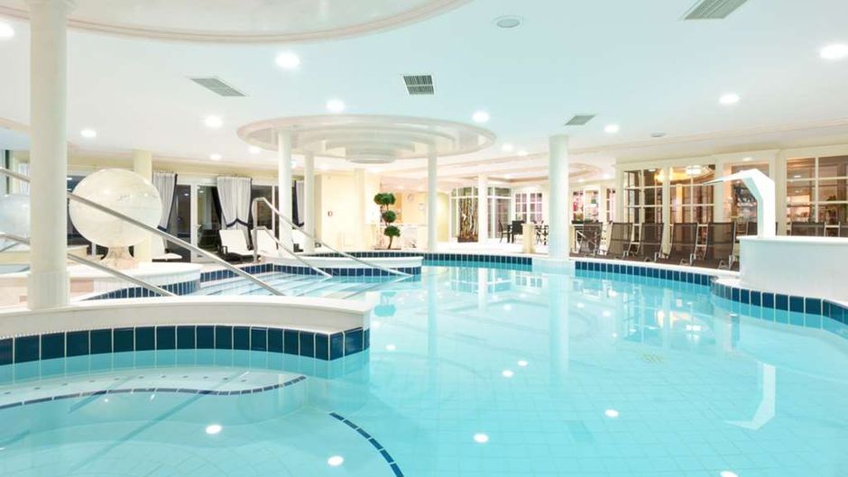 Steigenberger Hotel Der Sonnenhof Pool
