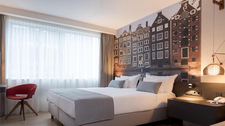 Steigenberger Airport Hotel Room