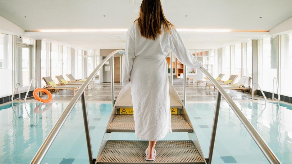 Steigenberger Airport Hotel Pool