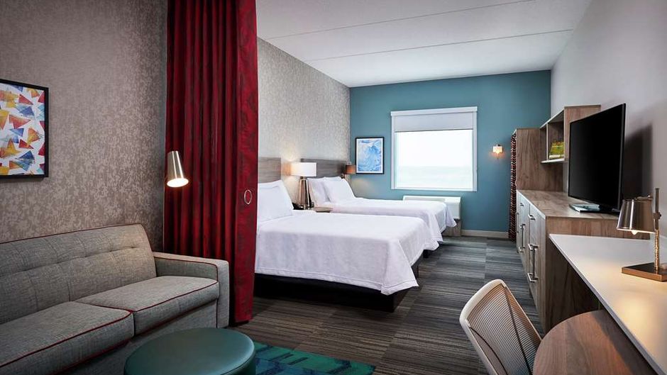 Home2 Suites by Hilton Brantford Room