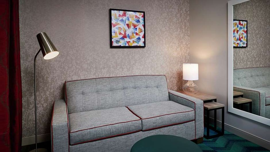 Home2 Suites by Hilton Brantford Room