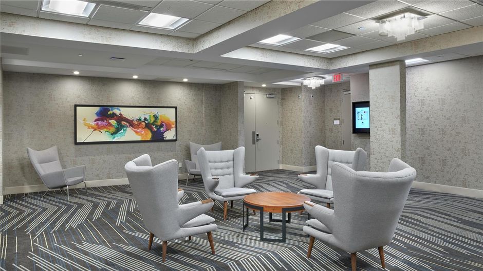 DoubleTree by Hilton Edmonton Downtown Meeting