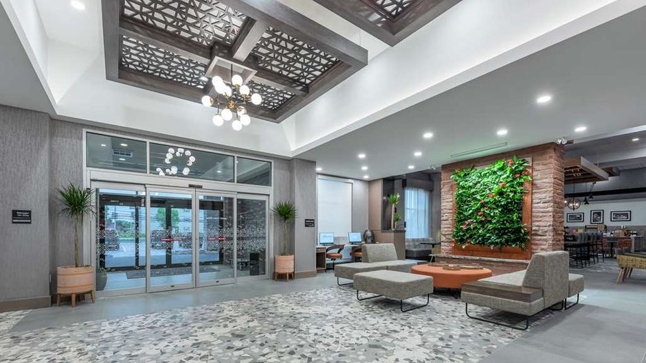 Hampton Inn & Suites Charlottetown Lobby