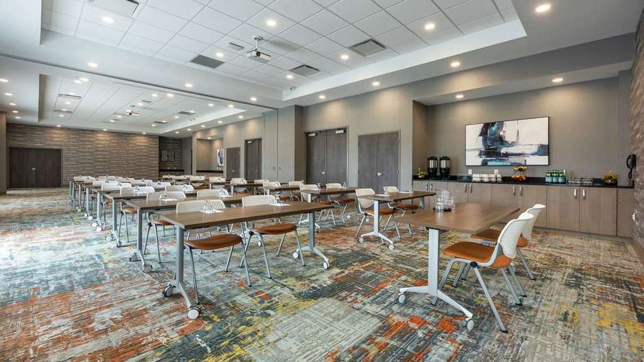 Hampton Inn & Suites Charlottetown Meeting