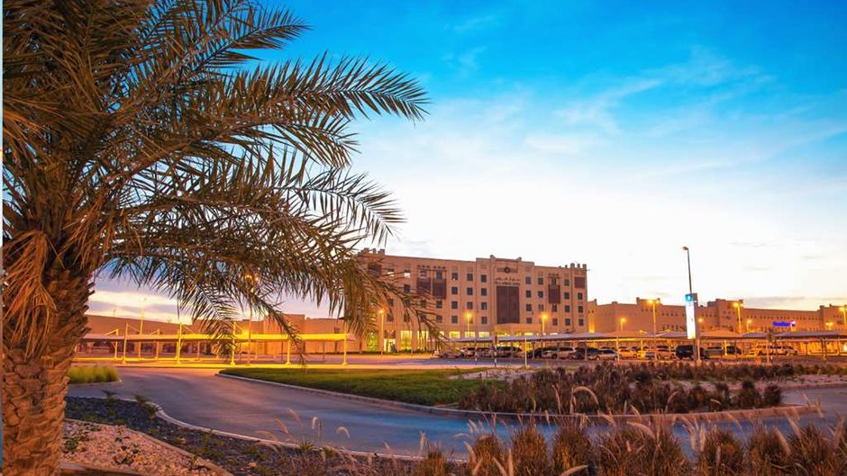 Ayla Bawadi Hotel and Mall Exterior