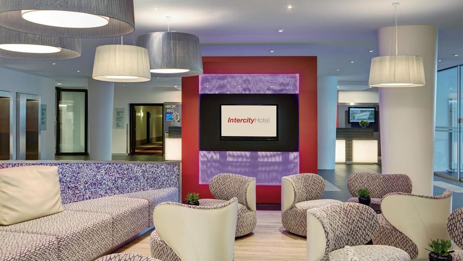 IntercityHotel Frankfurt Airport Lobby