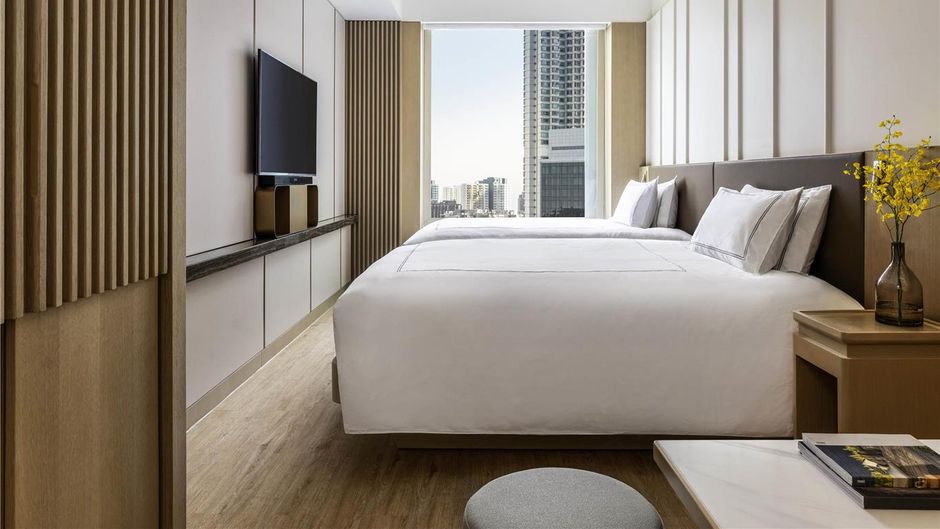 The Silveri Hong Kong Room