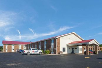 Econo Lodge Inn & Suites Escanaba