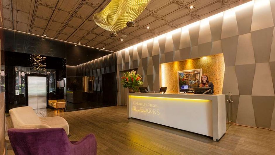 100 Luxury Suites Lobby