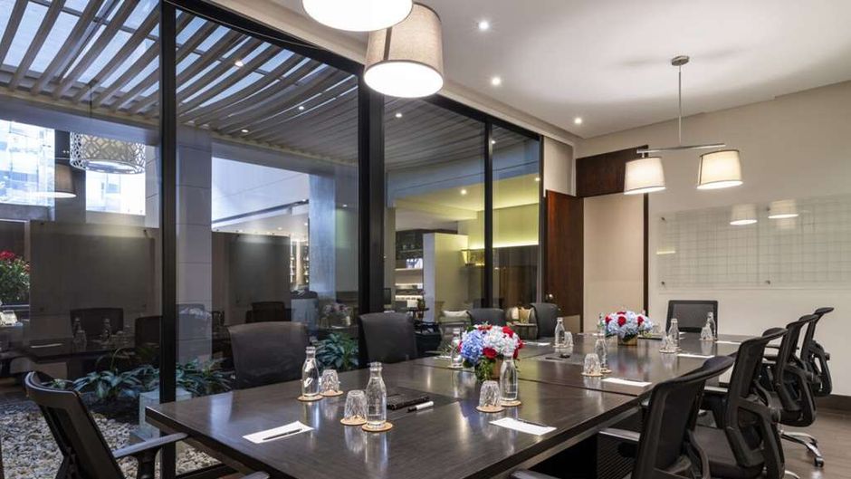 93 Luxury Suites & Residences Meeting