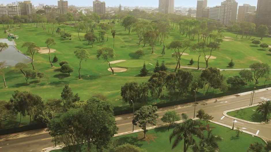 Delfines Hotel & Convention Center Golf